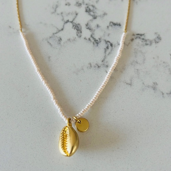 Madewell Shell Seed Bead woman’s Necklace - Picture 5 of 11
